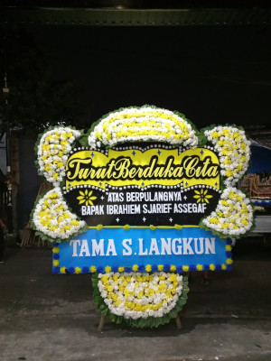 Papan Bunga Duka di Purbayan