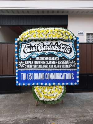 Papan Bunga Duka di Purbayan